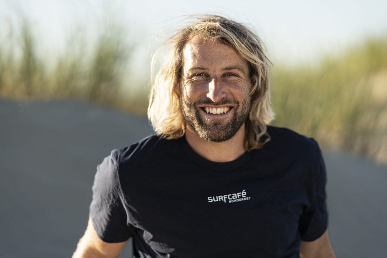 Basic T-Shirt in schwarz