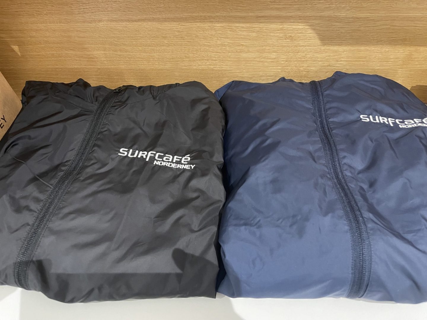 Surfcafe Windbreaker in dunkelblau – Bild 4